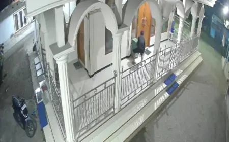 Kotak Amal Musala di Jombang Digasak Maling, Aksi Pelaku Terekam CCTV