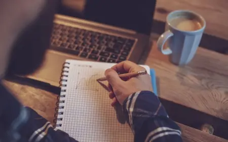 Menulis Bukan Soal Bakat, Tapi Soal Keberanian dan Kebiasaan