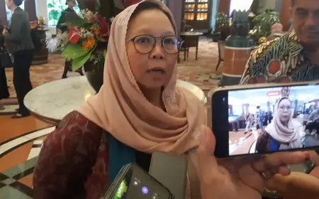 “Gitu Aja Kok Repot”: Alissa Wahid Tanggapi Fenomena Bendera One Piece dan Respons Pemerintah
