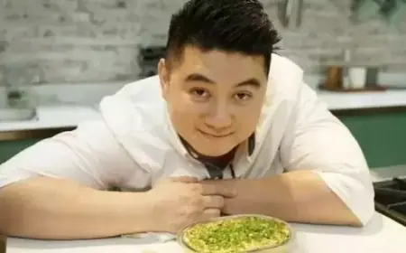 Bangkrut di Australia, Chef Arnold Malah Buka Loker Waiter di Surabaya