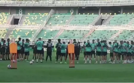 Persebaya vs PSIM: Duel Perdana Super League 2025 di GBT, Suara Bonek Menggema