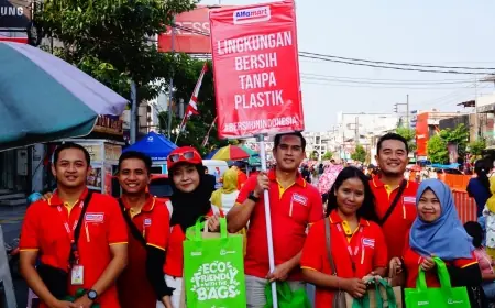 Seirama dengan Tema JFC Green Division, Alfamart Jember Bagikan Tas Eco-Green ke Pengunjung