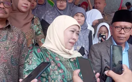 Khofifah: Agustus hanya untuk Merah Putih, Bendera Lain jangan Dikibarkan!