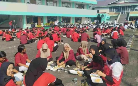 UIBU Malang Sambut 1.117 Mahasiswa Baru dengan Pecel ‘Sudah tapi Belum’