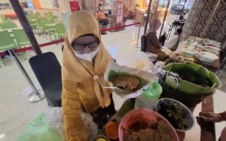 Pecel Semanggi, Kuliner Tradisional Favorit Warga Gresik