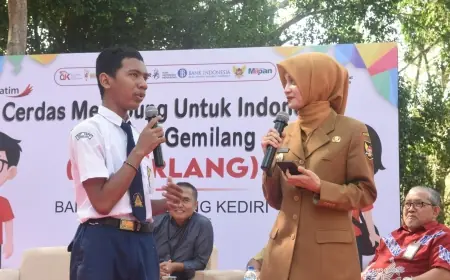 Wali Kota Kediri Ajak Pelajar SMP Biasakan Menabung untuk Masa Depan