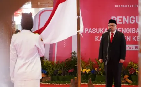 Bupati Kediri Kukuhkan 75 Paskibraka, Beri Pesan Optimisme untuk Generasi Muda