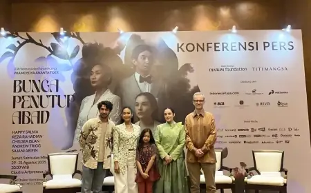 Peringatan 100 Tahun Pramoedya Ananta Toer, Teater “Bunga Penutup Abad” Hidup Kembali di Jakarta