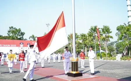 Pengibaran Merah Putih di Lamongan, Syela Wujudkan Mimpi Jadi Paskibraka