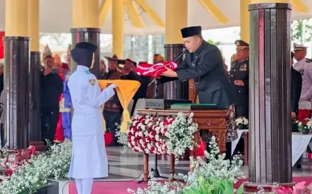 Kali Pertama Jadi Inspektur Upacara HUT ke-80 RI, Mas Rusdi Ajak Masyarakat Dukung Kemajuan Pasuruan