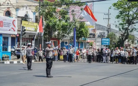 Detik Proklamasi di Kepanjen, Warga Hentikan Kendaraan untuk Hormat Bendera