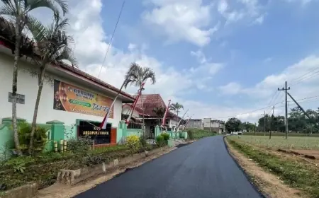 Jalan Rusak di Krucil Probolinggo Diperbaiki, Jadi Kado HUT ke-80 RI