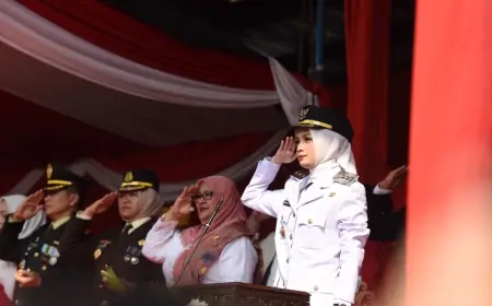 Peringatan HUT ke-80 RI, Wali Kota Kediri Serahkan Remisi dan Santunan