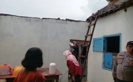 Dua Lokasi di Singosari Diterjang Angin Kencang, Rumah Warga dan Usaha Cuci Motor Rusak