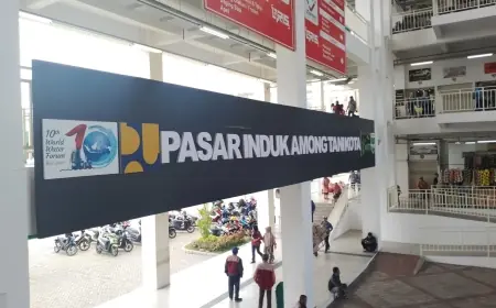 Atap Bocor, Pedagang Pasar Induk Among Tani Kota Batu Kelimpungan Saat Hujan