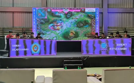 Ribuan Pelajar Padati GOR Tulungagung untuk Turnamen E-Sport Piala Rizki Sadig