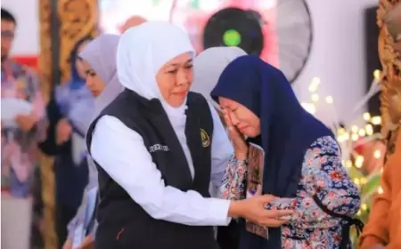Salurkan Rp24 Miliar Bansos di Sumenep, Khofifah: Jangan Buat Judi Online!
