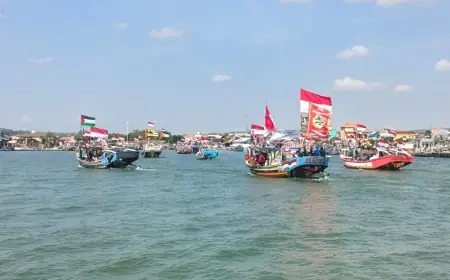 Tradisi Petik Laut Jadi Momen Warga Pesisir Gresik, Kenallan Warisan Budaya ke Generasi Muda