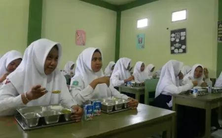 Ribuan Siswa Lumajang Rasakan Hari Pertama Program Makan Bergizi Gratis