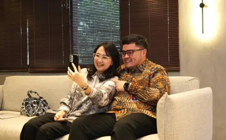 Momen Mas Dhito dan Mbak Cicha Bertemu dan Video Call Guru SMA