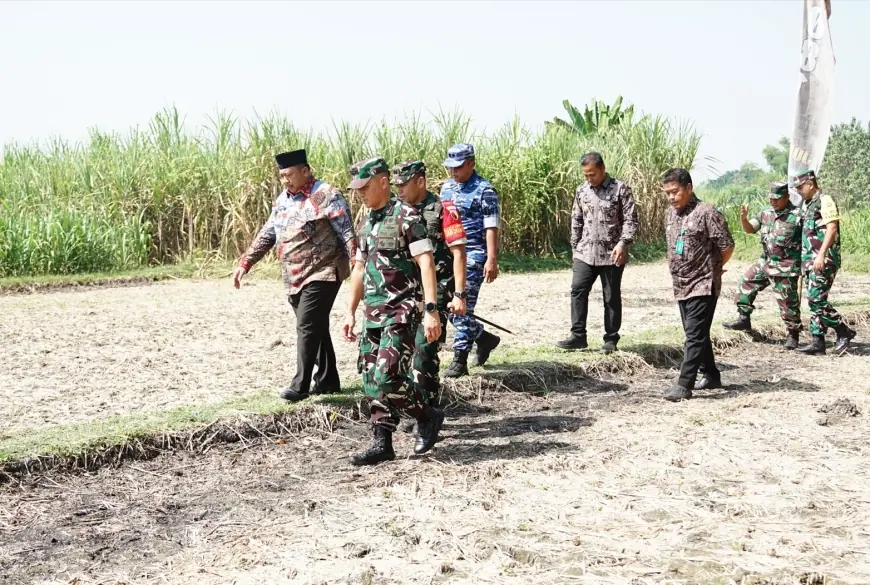 Aslog Panglima TNI Tinjau TMMD ke-125 di Desa Kromong Jombang