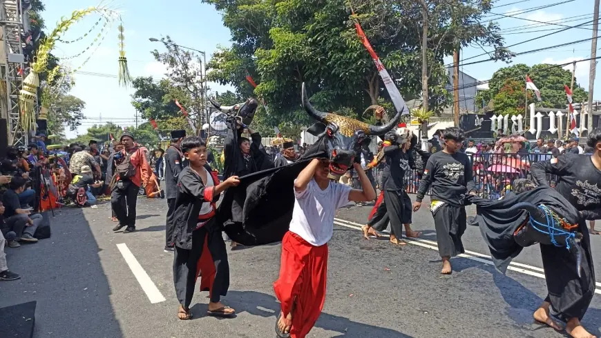 Parade Bantengan Nuswantara Ramaikan Kota Batu, Seniman Dunia Turut Ambil Bagian