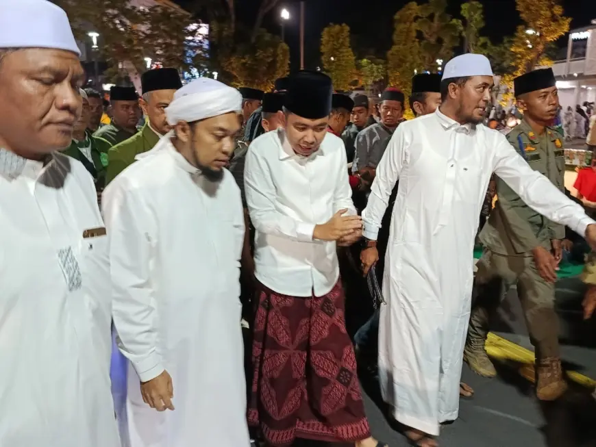 Selawat Merah Putih Penuhi Alun-Alun Jember, Ribuan Warga Tumpah Ruah