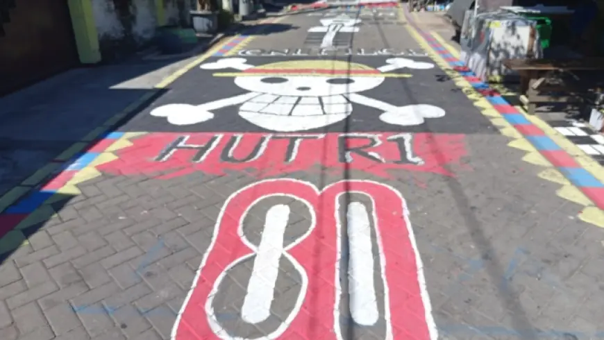 Pemkot Surabaya Hapus Mural Bendera One Piece, Gencarkan Patroli Jelang HUT ke-80 RI