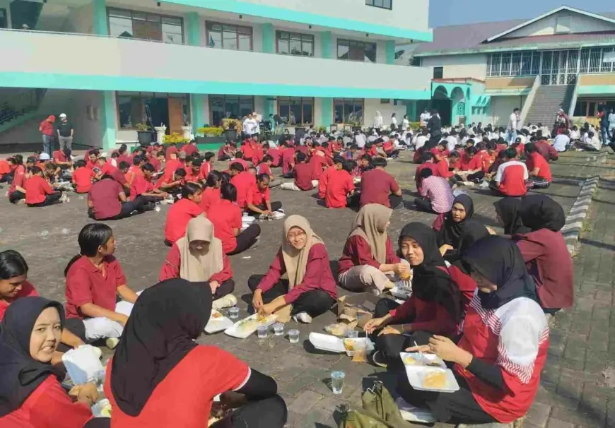 UIBU Malang Sambut 1.117 Mahasiswa Baru dengan Pecel ‘Sudah tapi Belum’