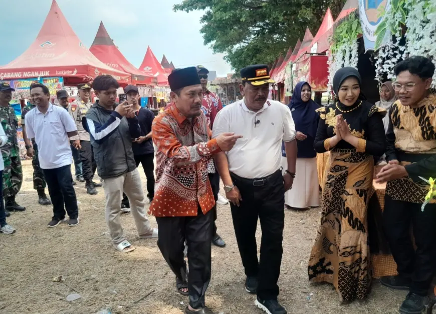 Agenda Super Padat, Bupati Nganjuk Minta Maaf Terlambat Hadir di Launching 14 Ruko Desa Ngelawak