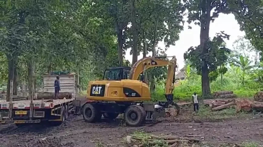Ekskavator 15 Ton di Lumajang Hilang Misterius, Diduga Dibongkar sebelum Diangkut