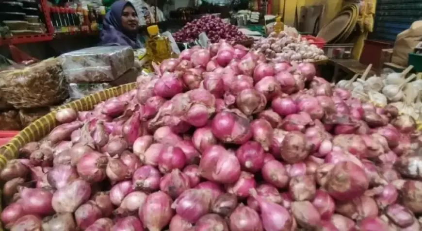 Harga Bawang Merah di Surabaya Tembus Rp60.000, Pedagang Merugi