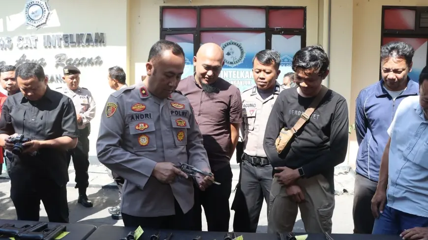 Cegah Pelanggaran, Wakapolres Nganjuk Cek Senjata Api Anggota Hingga Sanksi