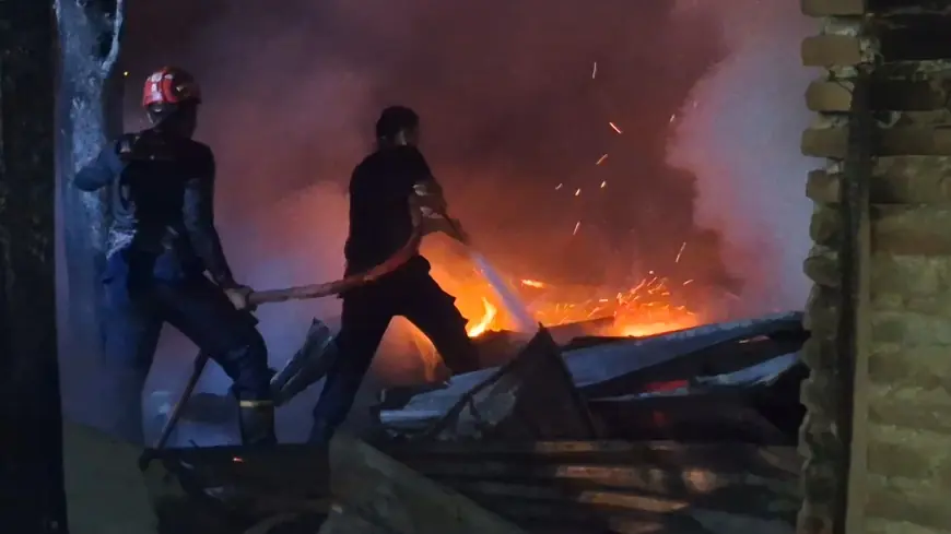 Pabrik Meja Biliar di Tulungagung Ludes Terbakar, Diduga Akibat Puntung Rokok