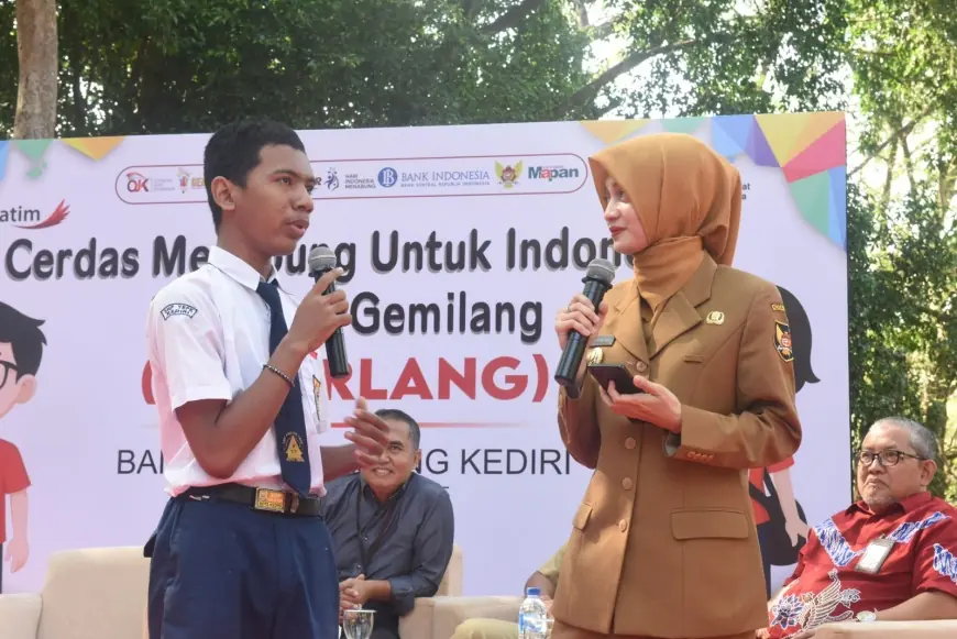 Wali Kota Kediri Ajak Pelajar SMP Biasakan Menabung untuk Masa Depan