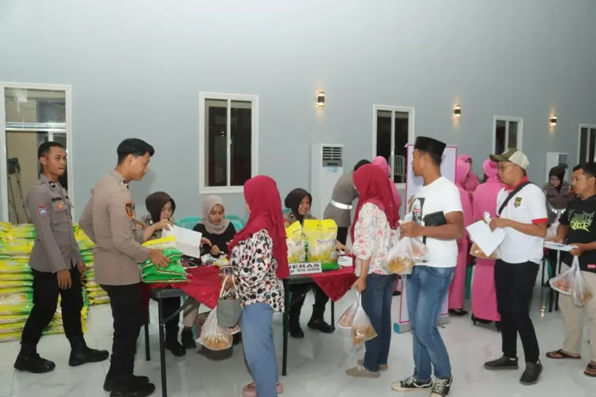 Jaga Stabilitas Harga, Polres Blitar dan Bulog Gelar Pangan Murah Serentak