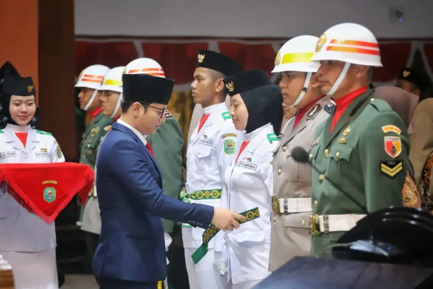 Bupati Trenggalek Kukuhkan Calon Paskibraka, Pesan Semangat Mengabdi untuk Negeri