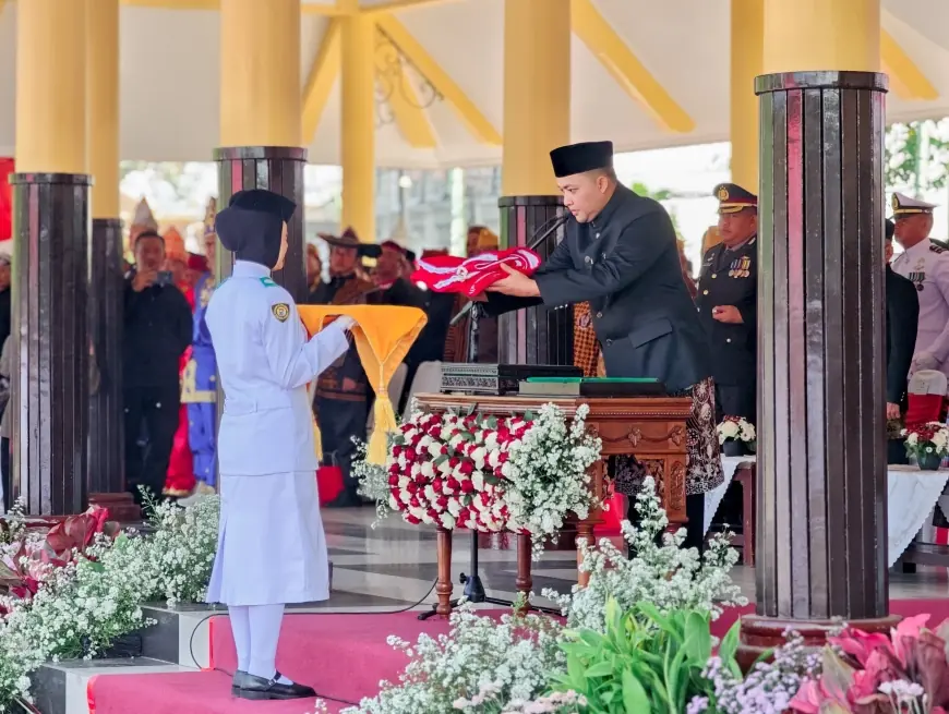 Kali Pertama Jadi Inspektur Upacara HUT ke-80 RI, Mas Rusdi Ajak Masyarakat Dukung Kemajuan Pasuruan
