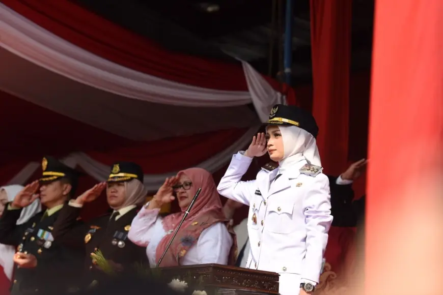 Peringatan HUT ke-80 RI, Wali Kota Kediri Serahkan Remisi dan Santunan