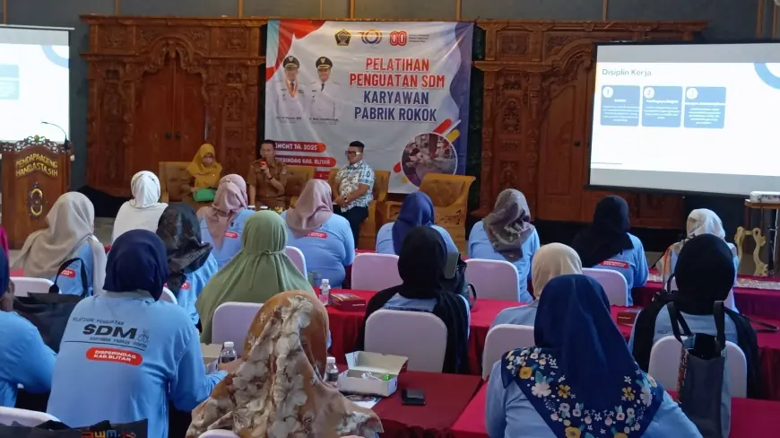 Pemkab Blitar Gelar Pelatihan Karyawan Pabrik Rokok, Perkuat Daya Saing Industri