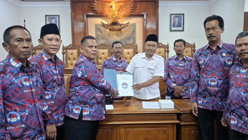 Tuntut Peningkatan Kesejahteraan, Perangkat Desa Tulungagung Mengadu ke DPRD