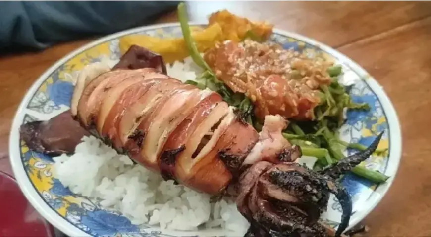 Sensasi Ikan Asap dan Sambal Mentah Pedas di Surabaya