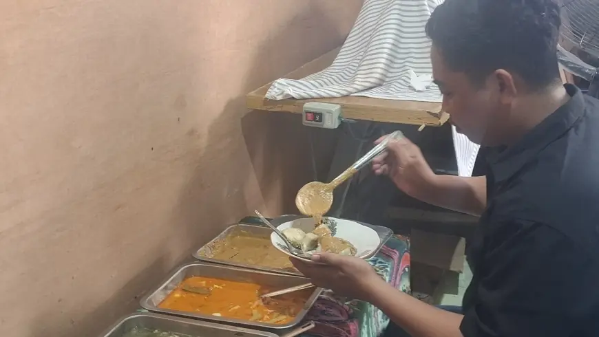 Lontong Bumbu Ladan, Kuliner Wajib Ada Saat Tradisi Rebo Wekasan di Gresik