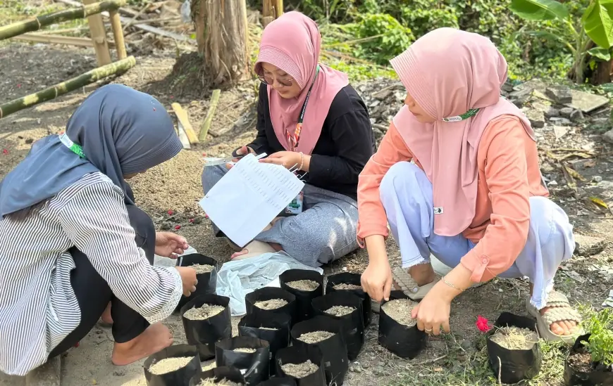 Tim KKN Unugiri Kelompok 39 Resmikan Lahan Toga di Desa Turi-Bojonegoro