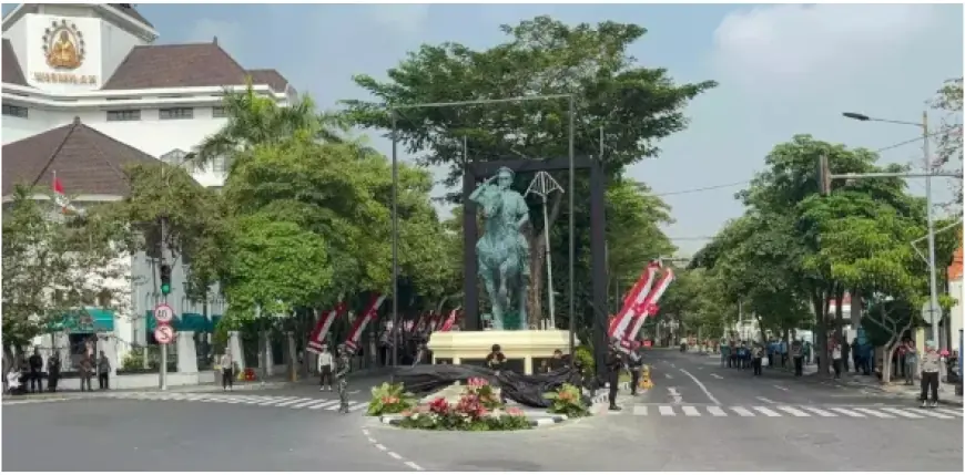 Hari Juang Polri, Kapolri Resmikan Patung M Jasin di Surabaya