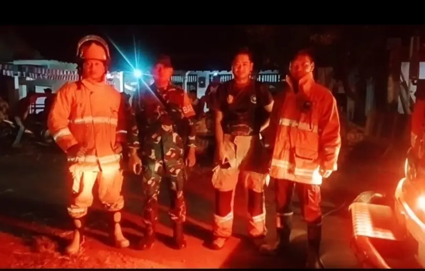 Ditinggal Pemiliknya, Rumah di Nganjuk Ludes Terbakar