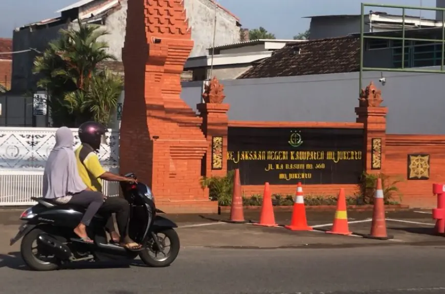 Panggil Sejumlah Kepsek, Kejari Mojokerto Dalami Kasus Korupsi Chromebook
