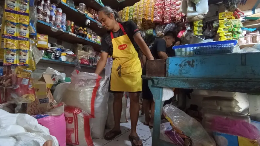 Harga Beras di Pasar Pon Kota Blitar Naik, Penjualan Lesu