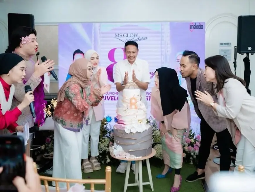 Wali Kota Malang Tiup Lilin di Anniversary ke-8 MS Glow Aesthetic Clinic Sekaligus Peluncuran Produk Baru