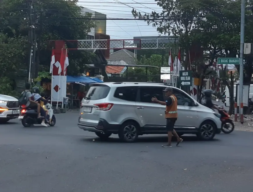 Manfaatkan Program Padat Karya, Pemkot Surabaya Siapkan Pekerjaan Alternatif bagi "Pak Ogah"